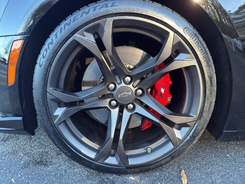 Used 2021 Chevrolet Camaro SS image 28