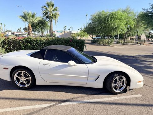 Used 2002 Chevrolet Corvette Convertible w/ Preferred Equipment Group2 RWD image 9
