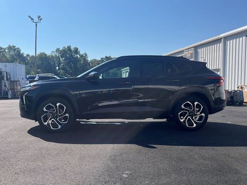 New 2025 Chevrolet Trax RS w/ Driver Confidence Package image 2