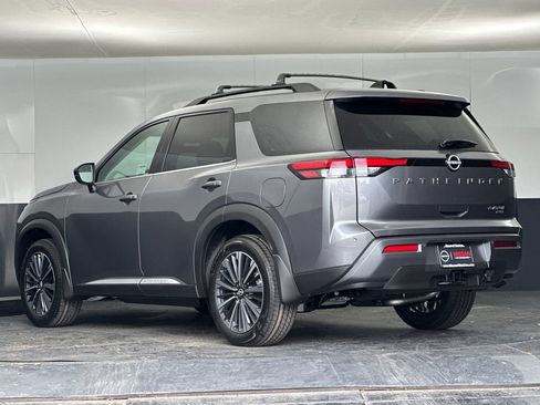 New 2026 Nissan Pathfinder Platinum w/ Cargo Package image 5