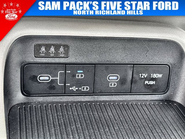 Used 2025 Hyundai Kona SEL FWD image 29