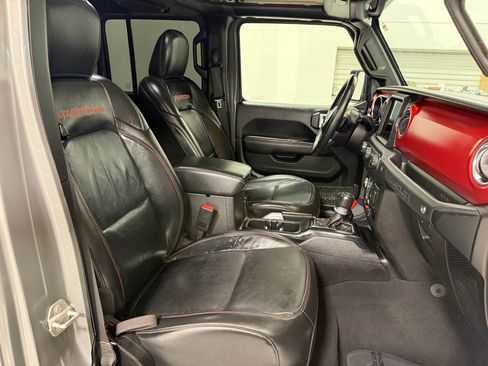 Used 2019 Jeep Wrangler Unlimited Rubicon AWD/4WD image 24