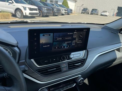 Used 2025 Nissan Altima 2.5 SV w/ SV Special Edition Package image 15