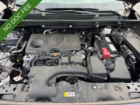 Used 2025 Toyota RAV4 XLE AWD/4WD image 19