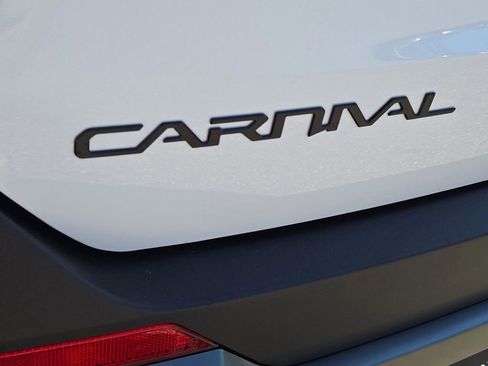 New 2026 Kia Carnival SX Prestige image 11