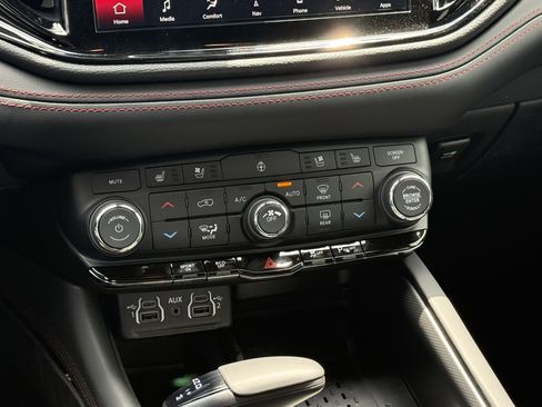 New 2026 Dodge Durango GT image 14