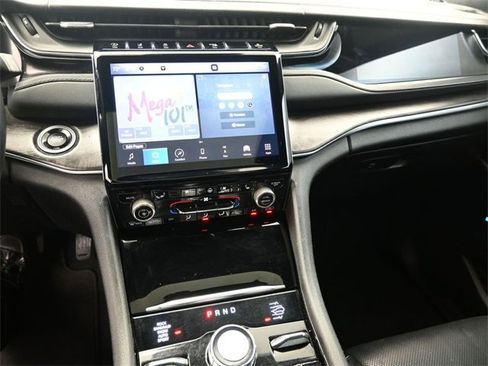 Used 2022 Jeep Grand Cherokee L Overland w/ Advanced Protech Group III image 11