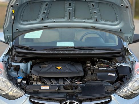 Used 2011 Hyundai Elantra GLS w/ Preferred Equipment Pkg 3 image 28