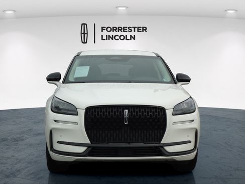 Used 2023 Lincoln Corsair AWD w/ Equipment Group 101A image 8