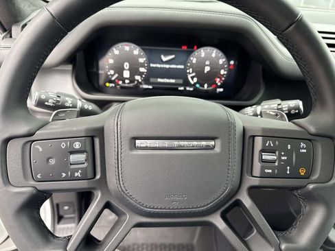 Used 2025 Land Rover Defender 110 V8 AWD/4WD image 26