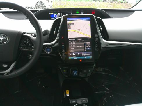 Used 2020 Toyota Prius Limited image 35