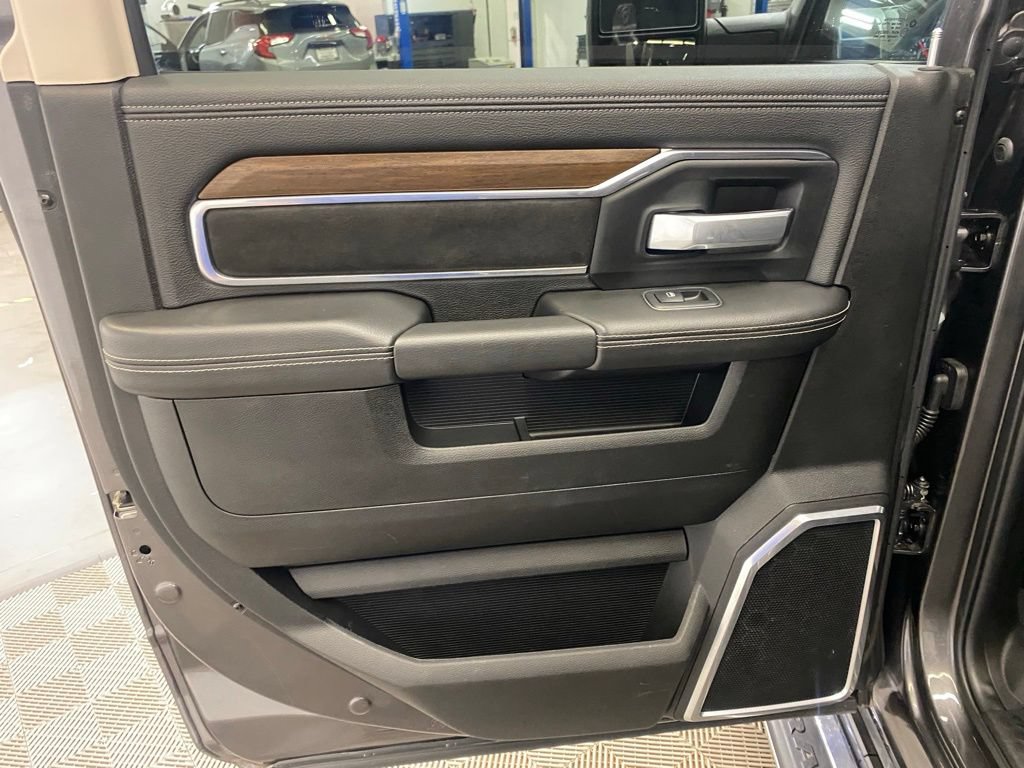 Used 2024 RAM 2500 Laramie w/ Safety Group AWD/4WD image 17