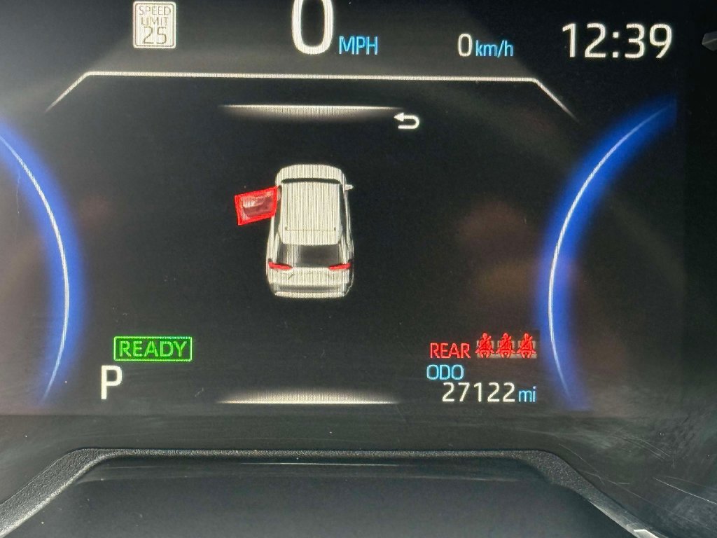 Used 2025 Toyota RAV4 LE AWD/4WD image 5