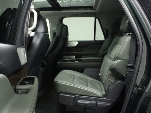Used 2022 Lincoln Navigator L Black Label AWD/4WD image 13