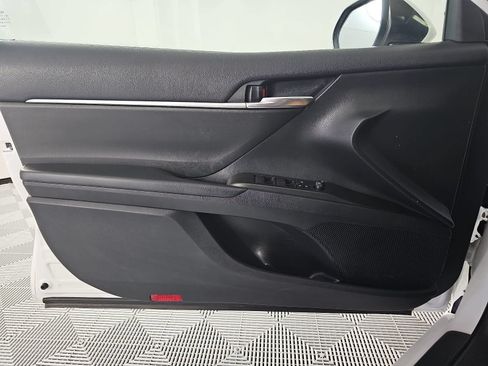 Used 2021 Toyota Camry LE FWD image 24