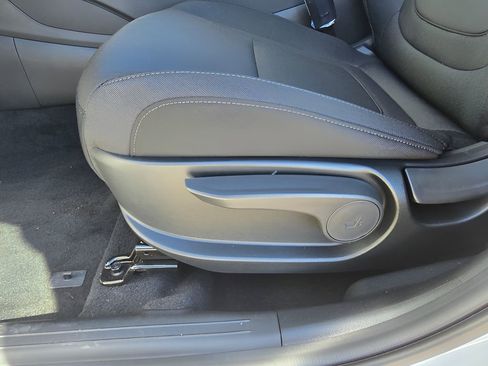 New 2026 Hyundai Tucson SE image 16