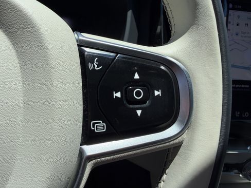Certified 2023 Volvo XC60 B5 Plus w/ Protection Package Premier FWD image 29