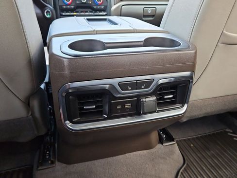 Used 2019 Chevrolet Silverado 1500 LTZ w/ LTZ Premium Package AWD/4WD image 18