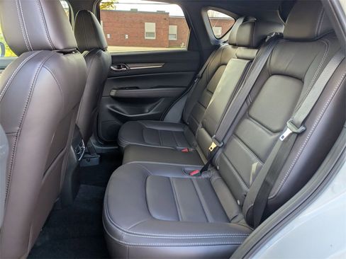New 2025 MAZDA CX-5 Signature image 24