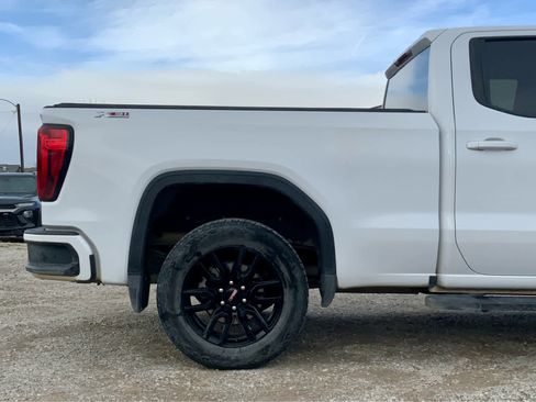 Used 2023 GMC Sierra 1500 Elevation w/ LPO, Elevation Black Package image 11