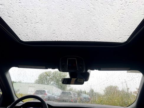 New 2025 Jeep Grand Cherokee Laredo X w/ Luxury Tech Group I image 17