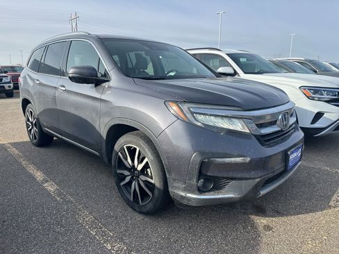 Used 2020 Honda Pilot Touring image 2