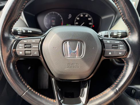 Certified 2025 Honda HR-V Sport image 11
