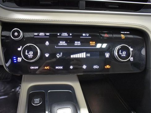 Used 2025 INFINITI QX60 Luxe AWD/4WD image 21