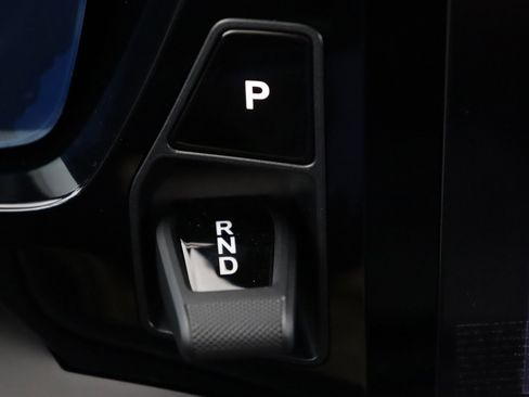 Used 2024 Porsche Macan 4 Electric image 34