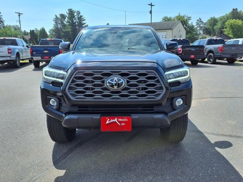Used 2021 Toyota Tacoma TRD Off-Road w/ TRD Premium Off Road Package image 9