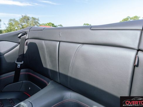 Used 2020 Ferrari Portofino RWD image 22