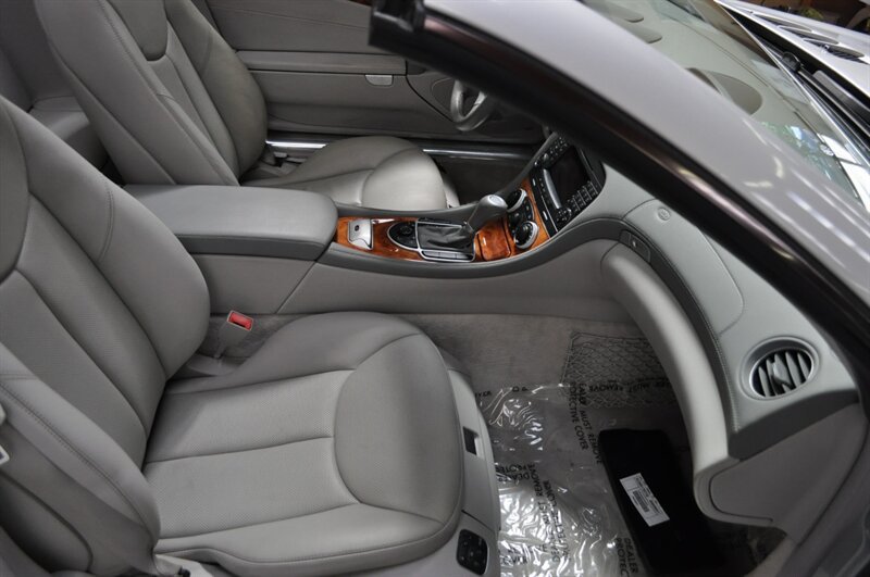 Used 2005 Mercedes-Benz SL 500 image 19