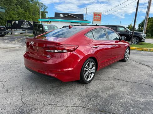 Used 2017 Hyundai Elantra Limited w/ Limited Tech Package 04 FWD image 5