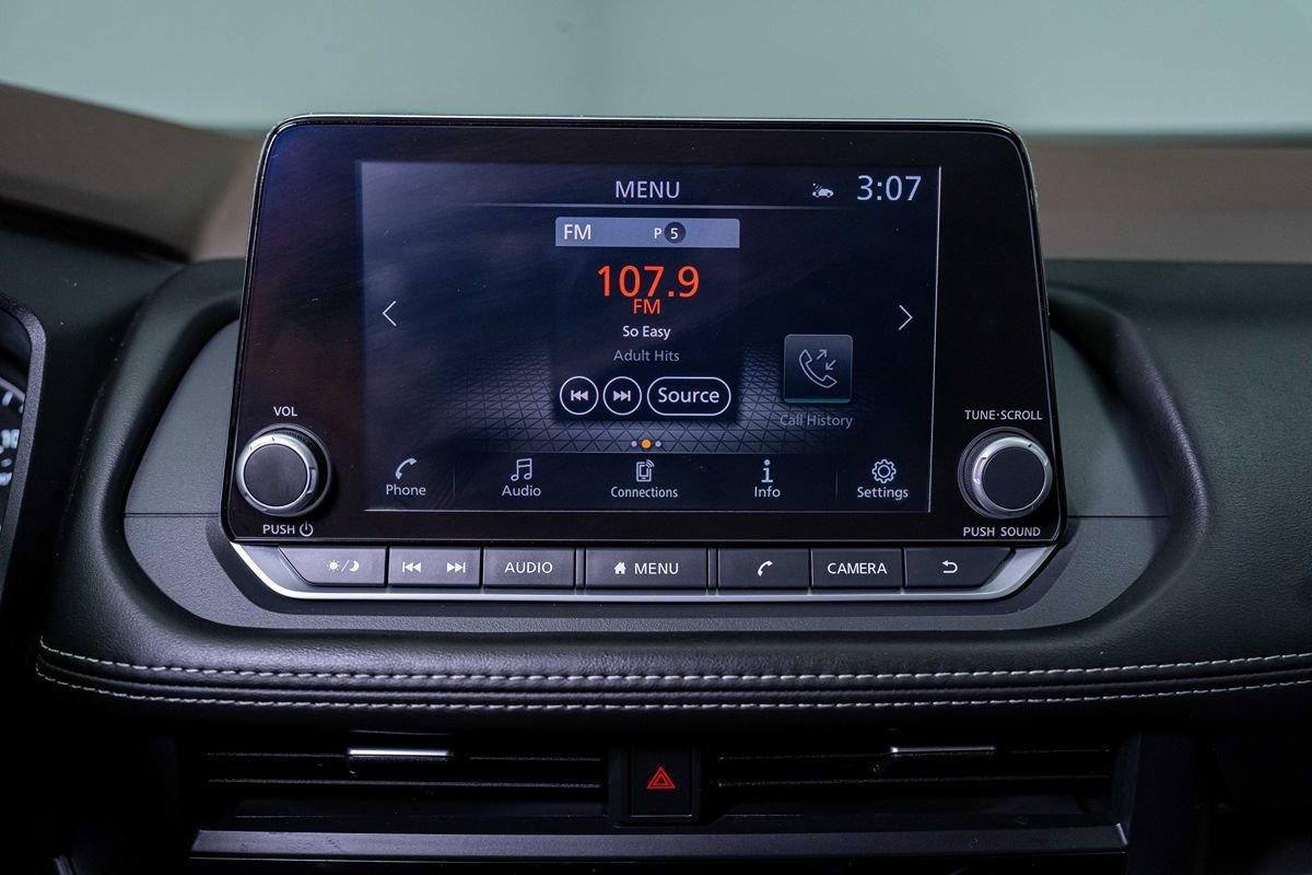 Used 2023 Nissan Rogue SV FWD image 18