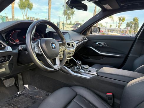 Used 2020 BMW 330i Sedan w/ Convenience Package image 13