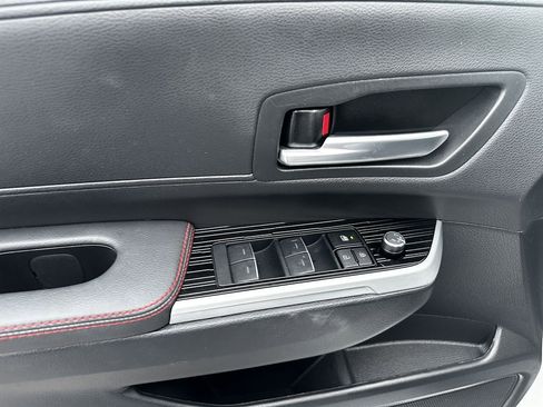 Used 2025 Toyota Sienna XSE image 10