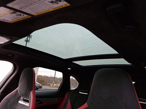 Used 2022 Jaguar F-PACE SVR image 14