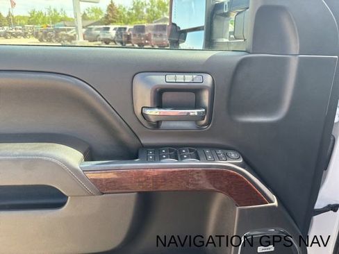 Used 2016 GMC Sierra 2500 SLT w/ Duramax Plus Package AWD/4WD image 14