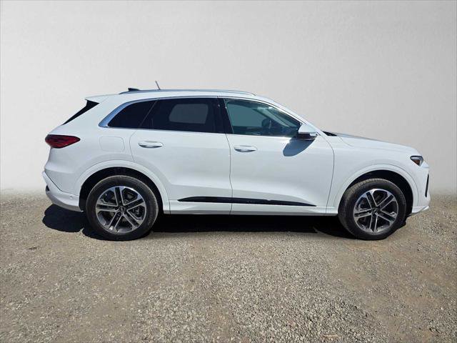 New 2026 Audi Q5 Premium Plus AWD/4WD image 2