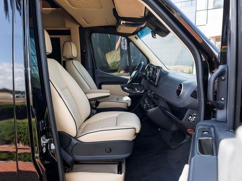 Used 2022 Mercedes-Benz Sprinter 3500 image 35