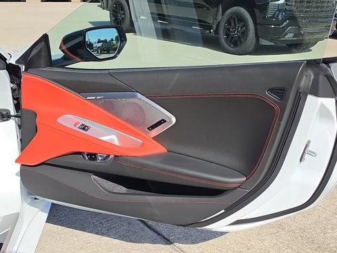 Used 2026 Chevrolet Corvette Stingray Preferred Conv w/ 2LT RWD image 9