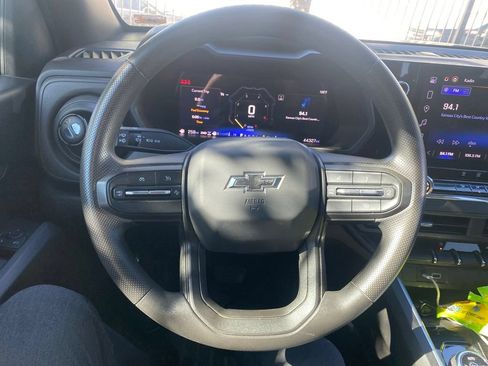 Used 2024 Chevrolet Colorado Trail Boss AWD/4WD image 2