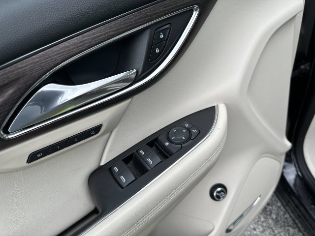 Used 2023 Buick Envision Avenir AWD/4WD image 18