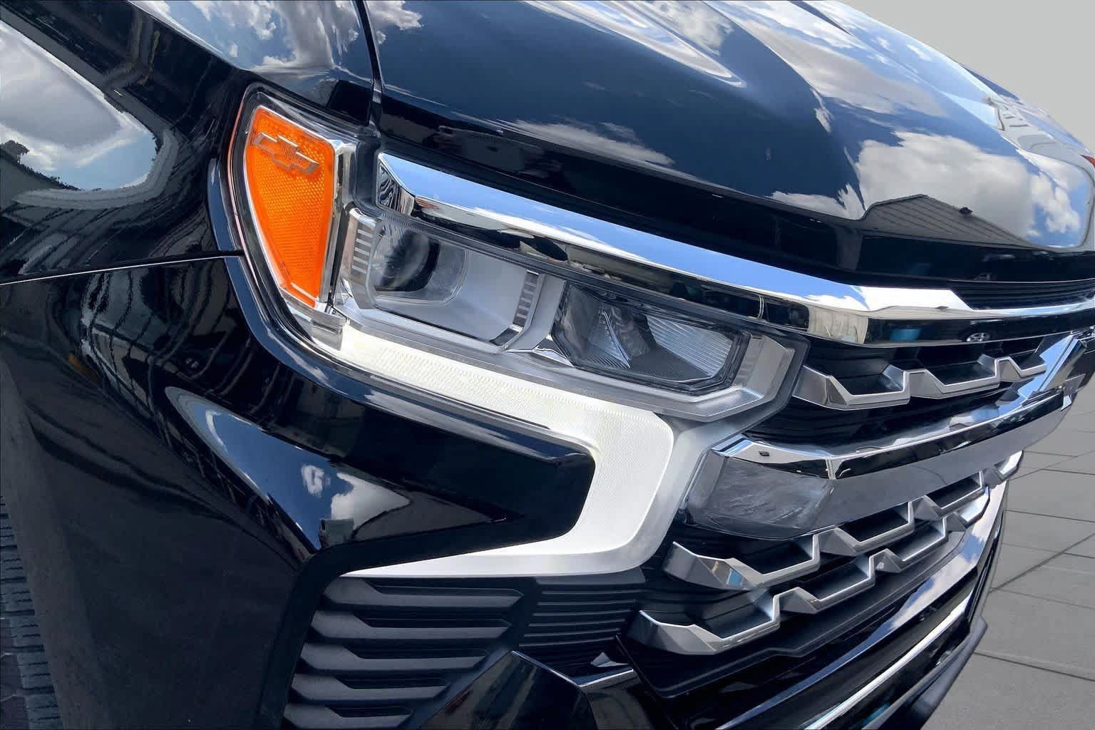 Used 2025 Chevrolet Silverado 1500 LTZ w/ LTZ Convenience Package II RWD image 27