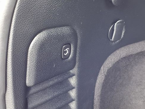 Used 2019 Jeep Grand Cherokee Limited image 22