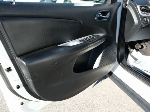 Used 2020 Dodge Journey SE w/ Blacktop Package image 15