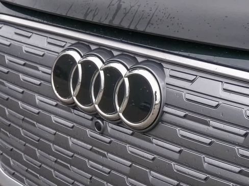 Used 2023 Audi Q4 e-tron Premium Plus w/ Premium Plus image 6