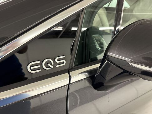 Certified 2022 Mercedes-Benz EQS 580 4MATIC Sedan image 32