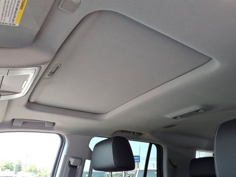 Used 2015 GMC Yukon SLT w/ HD Trailering Package AWD/4WD image 32