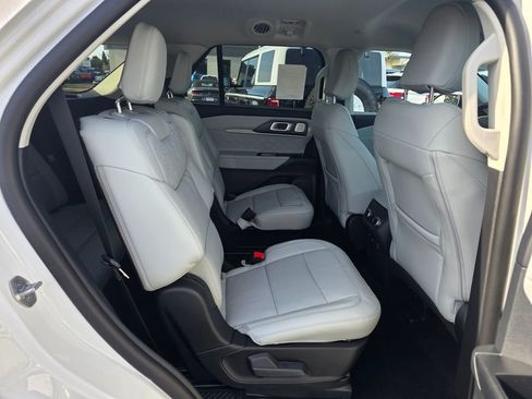 New 2026 Ford Explorer Platinum image 32